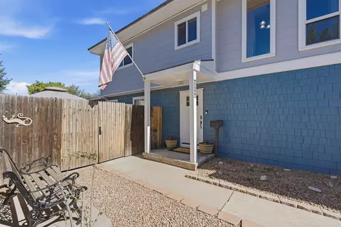 2250 38th #B, Los Alamos, NM 87544
