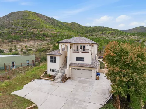 4875 Yucca St, Los Alamos, NM 87544