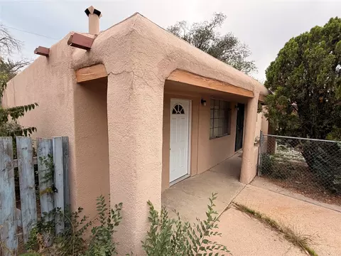 131 Spruce, Santa Fe, NM 87501