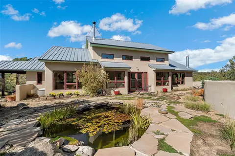 43 Apache Ridge Rd, Santa Fe, NM 87505