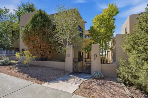 95 Avenida Frijoles, Santa Fe, NM 87507