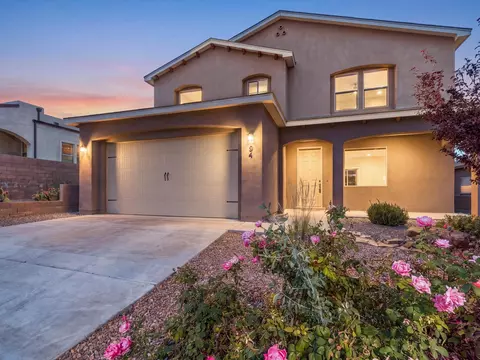94 Confianza St, White Rock, NM 87547