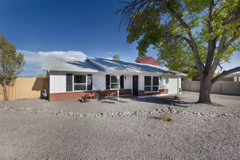 64 Delicado Dr, White Rock, NM 87547