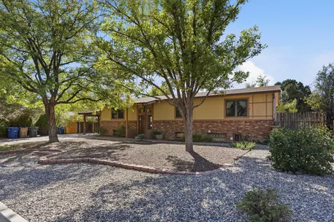 467 Pruitt Ave, White Rock, NM 87547