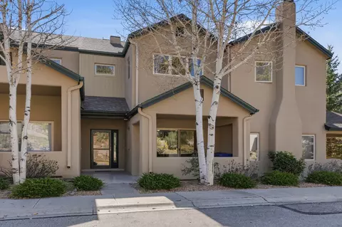 1852 Sinuoso, Los Alamos, NM 87544