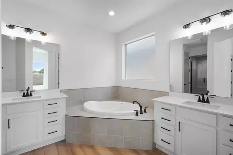 68 Cadena Loop, White Rock, NM 87547