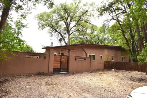 94 Cr 84, Santa Fe, NM 87506