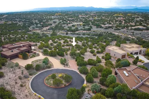 7 Via Altera, Santa Fe, NM 87507