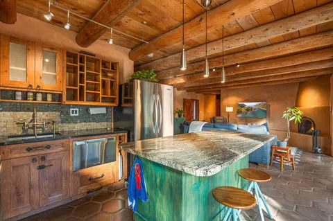 12 Espira Ct, Santa Fe, NM 87508