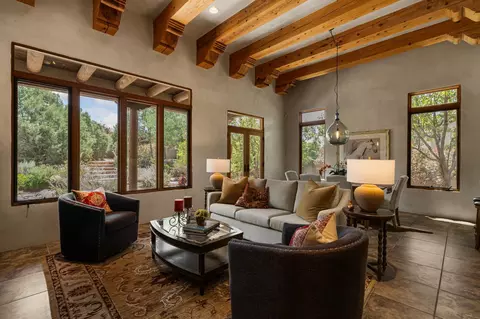 17 W Avenida Sebastian, Santa Fe, NM 87506