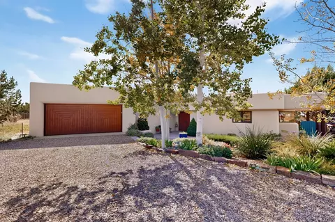 3 Laguna Ln, Santa Fe, NM 87508