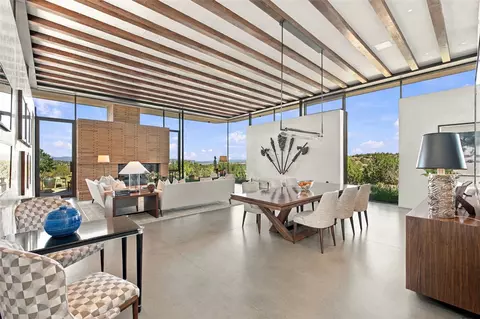 8 Via De Zorritos, Santa Fe, NM 87506