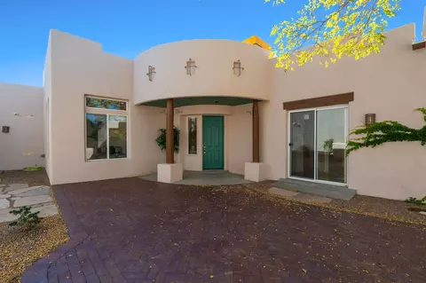 28 Brilliant Sky Dr, Santa Fe, NM 87508