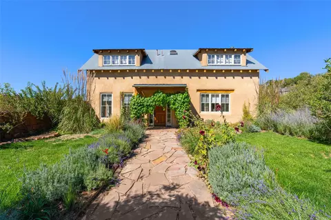 84 Camino Chupadero, Santa Fe, NM 87506