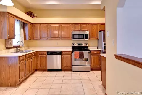 27 Timberline, Hampton, VA 23666 photo 16