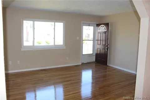 19 Sharon Ct, Hampton, VA 23666 photo 5
