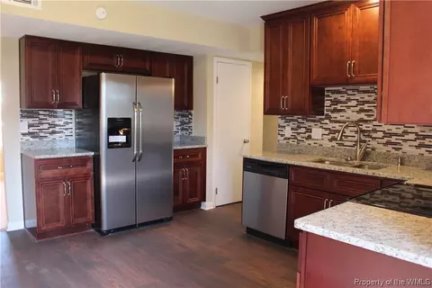 120 Deerfield Blvd, Hampton, VA 23666 photo 5