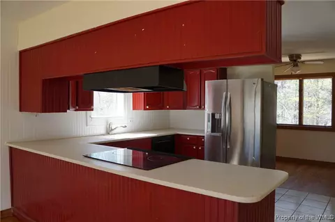 113 Devonshire Dr, Williamsburg, VA 23188 photo 2