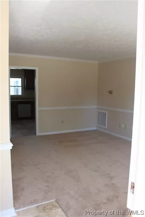 36 Sandy Lake Dr, Hampton, VA 23666 photo 3