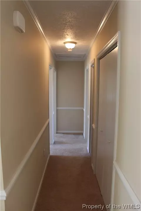 36 Sandy Lake Dr, Hampton, VA 23666 photo 9