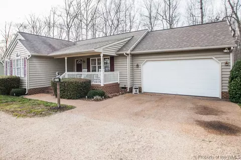 5711 Turtle Dr, Gloucester, VA 23061 photo 2