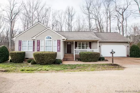5711 Turtle Dr, Gloucester, VA 23061 photo 1