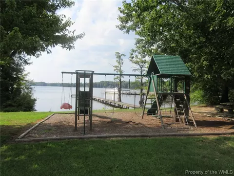 3038 The Point Dr, Lanexa, VA 23089 photo 31