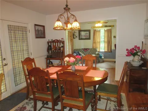 3038 The Point Dr, Lanexa, VA 23089 photo 9