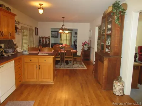 3038 The Point Dr, Lanexa, VA 23089 photo 7