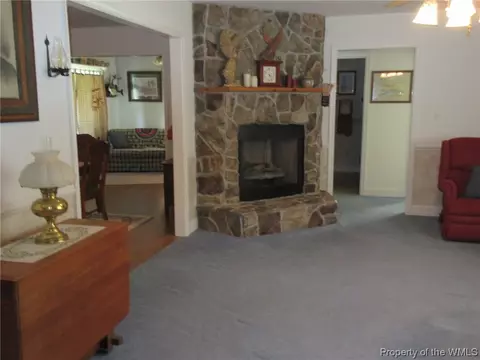 3038 The Point Dr, Lanexa, VA 23089 photo 11
