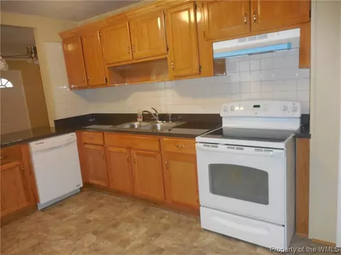 533 Shelton Rd, Hampton, VA 23663 photo 5
