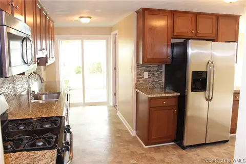 2208 Rawood Dr, Hampton, VA 23663 photo 8