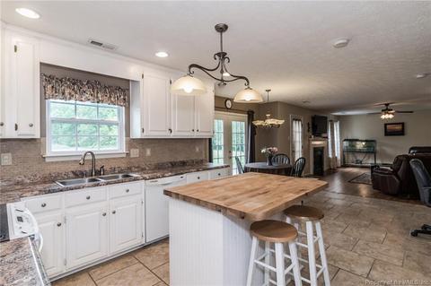 4663 Sir Gilbert Loop, Williamsburg, VA 23185 photo 5