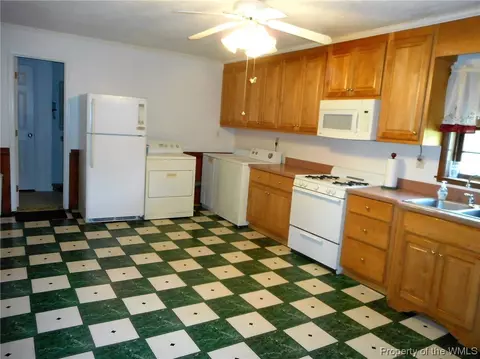 8488 Diascund Rd, Lanexa, VA 23089 photo 4