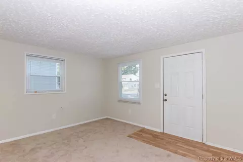 26 Newby Dr, Hampton, VA 23666 photo 8