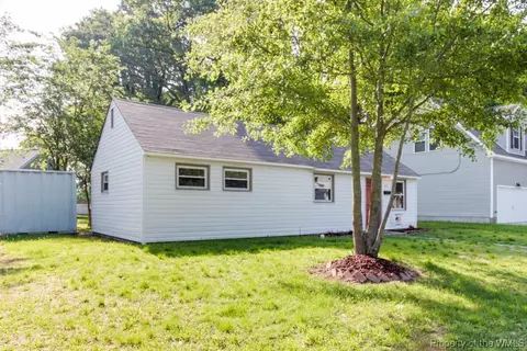 26 Newby Dr, Hampton, VA 23666 photo 2
