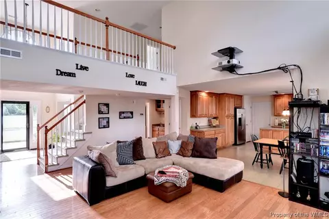 2 Elite Ct, Hampton, VA 23666 photo 9