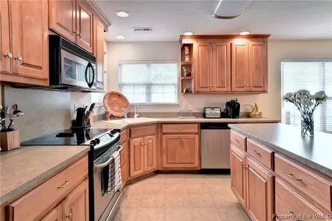 2 Elite Ct, Hampton, VA 23666 photo 19