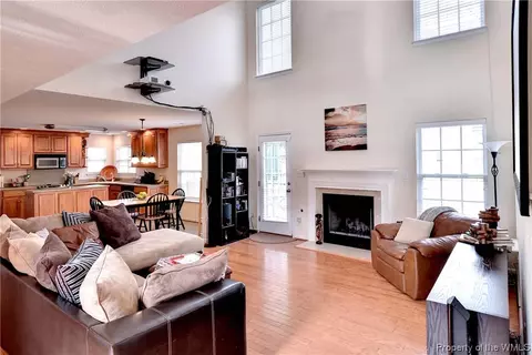 2 Elite Ct, Hampton, VA 23666 photo 13