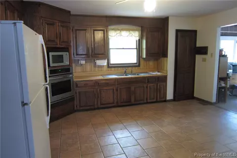 10033 Indian Rd, Gloucester, VA 23061 photo 8