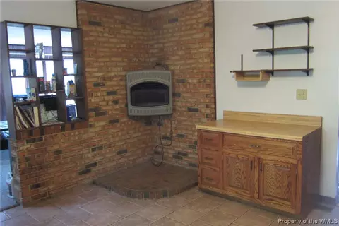 10033 Indian Rd, Gloucester, VA 23061 photo 7