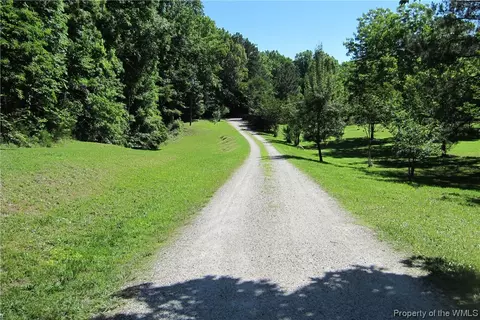 10033 Indian Rd, Gloucester, VA 23061 photo 2
