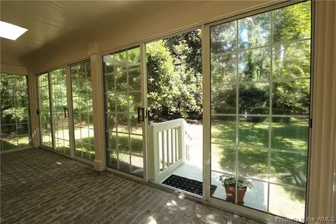 706 Powell St, Williamsburg, VA 23185 photo 3