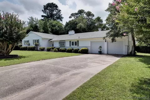209 Thomas Nelson Ln, Williamsburg, VA 23185 photo 2