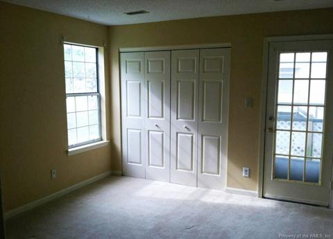 237 B Lantana Ln, Hampton, VA 23669 photo 4