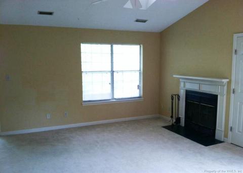 237 B Lantana Ln, Hampton, VA 23669 photo 2