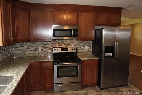 1023 Parkside Ave, Hampton, VA 23669 photo 12
