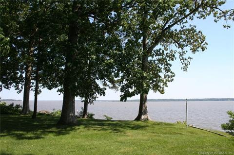 105 Shellbank Dr, Williamsburg, VA 23185 photo 3