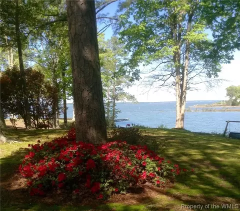 4841 Rosewell Dr, Gloucester, VA 23061 photo 9