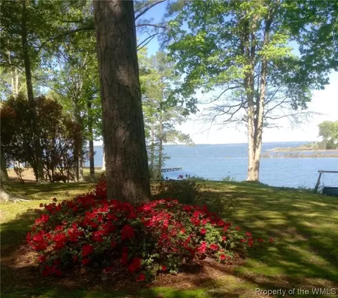 4841 Rosewell Dr, Gloucester, VA 23061 photo 7